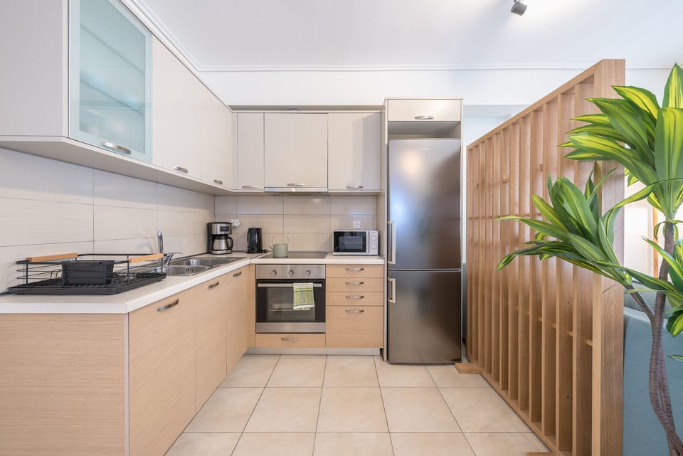 Luxury Double Room | Private kitchen | Fridge, microwave, oven, stovetop