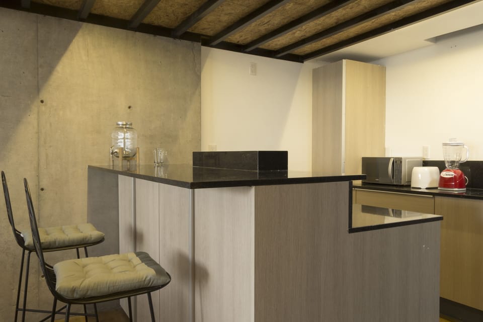 El Doce Loft | Private kitchen | Microwave, espresso maker, coffee/tea maker, griddle