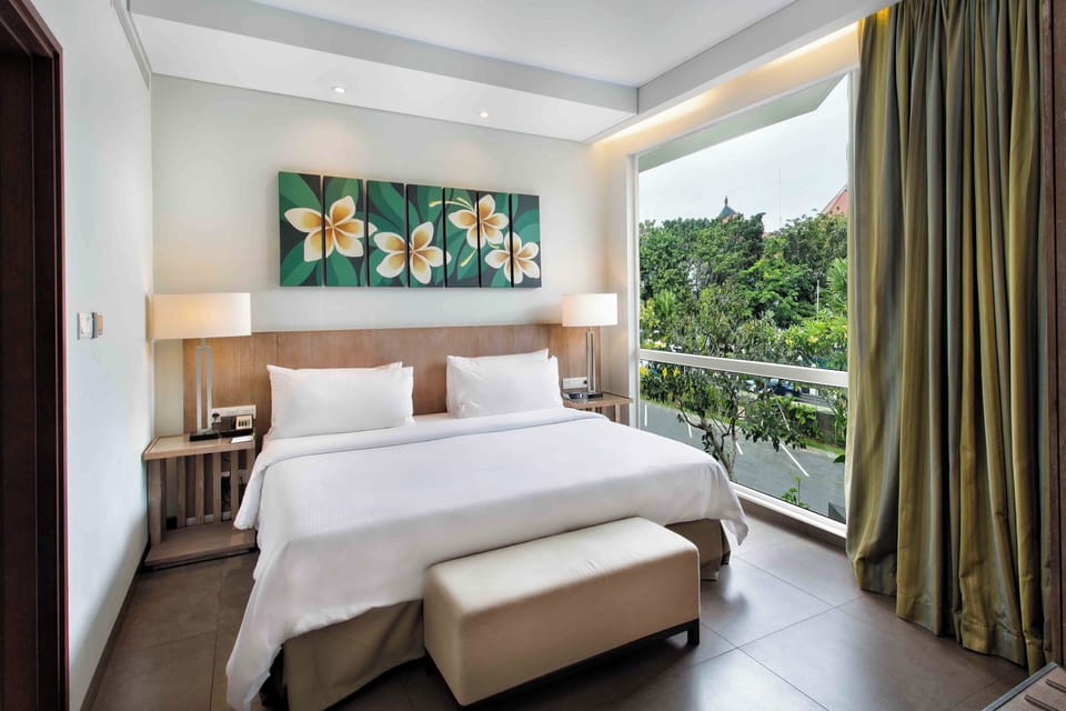 Suite, 1 Bedroom | Premium bedding, minibar, in-room safe, desk