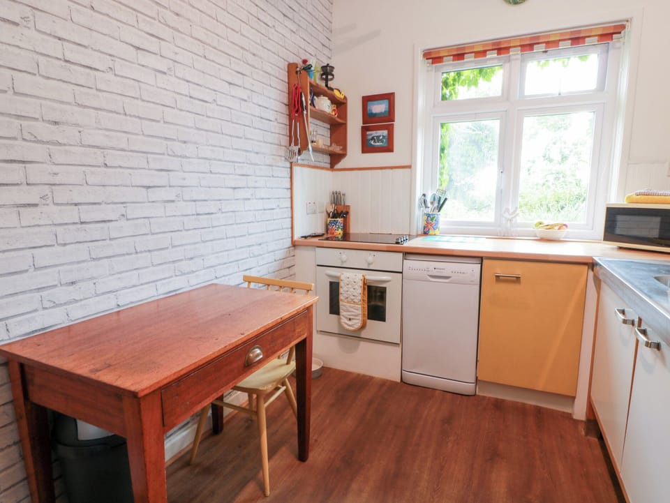Fridge, dishwasher, electric kettle, toaster