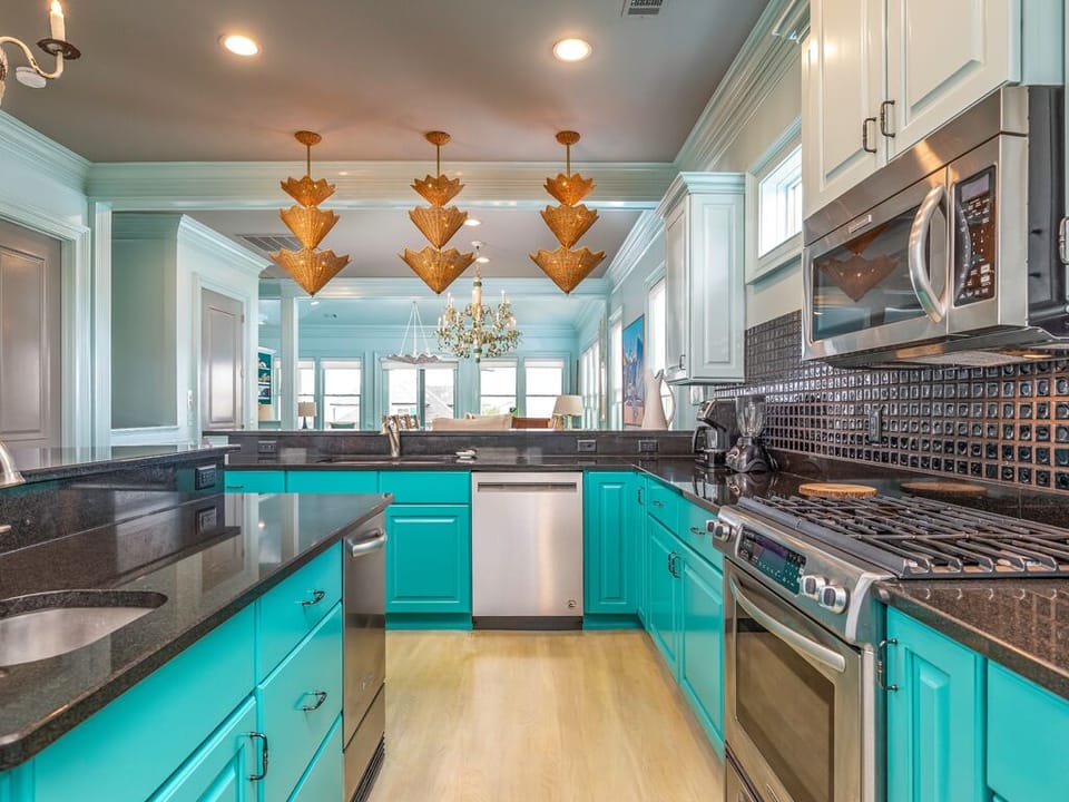Townhome, Multiple Beds, Kitchen, Partial Ocean View | Private kitchen | Fridge, microwave, oven, stovetop