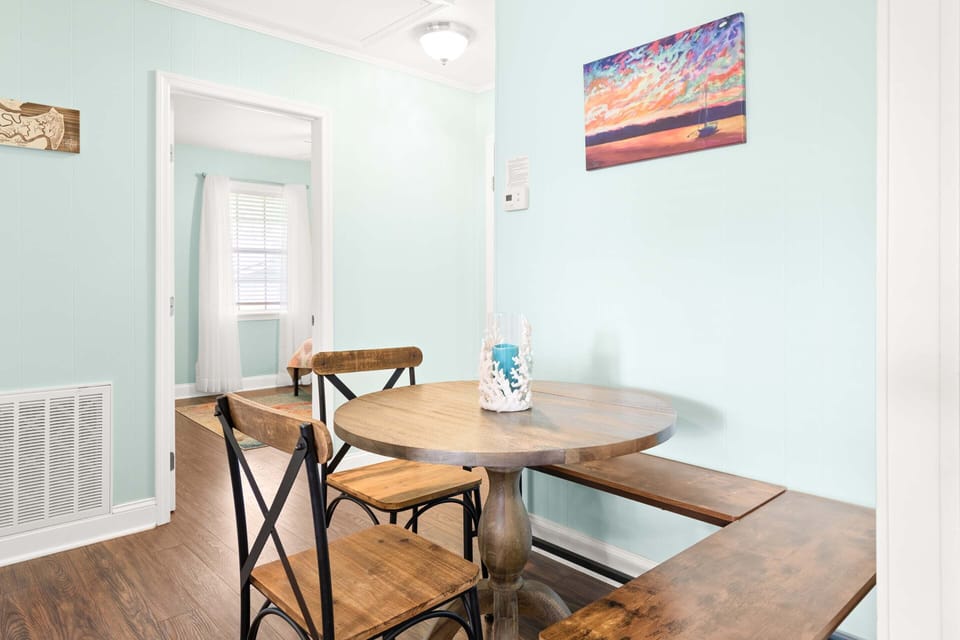 House, Multiple Beds, Kitchen, Garden View | Dining