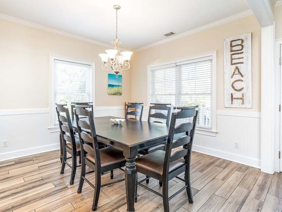 House, Multiple Beds, Kitchen, Garden View | Dining