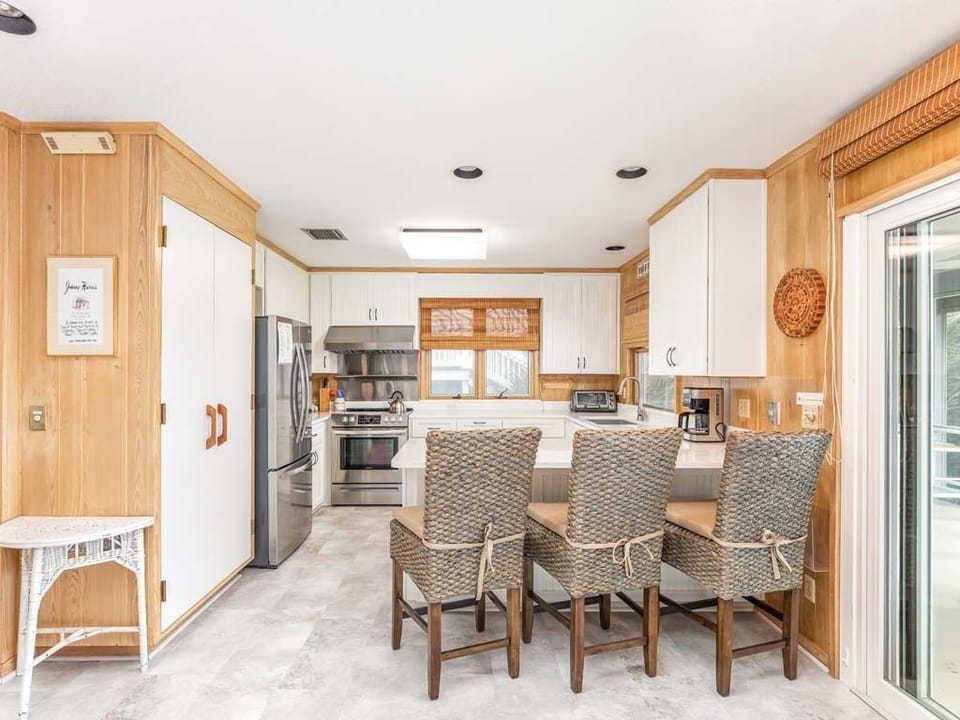House, Multiple Beds, Kitchen, Ocean View | Dining