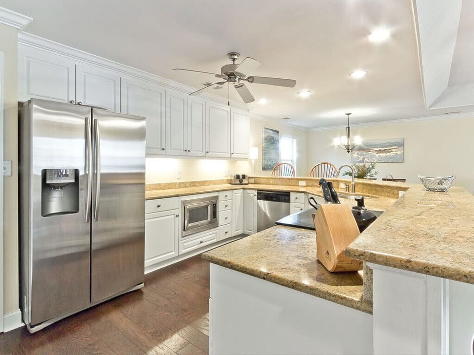 House, Multiple Beds, Kitchen, Partial Sea View | Private kitchen | Fridge, microwave, oven, stovetop