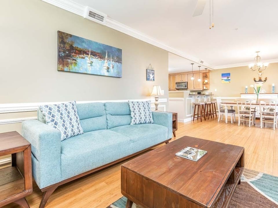 Condo, Multiple Beds, Kitchen, Beach View | Living area | 40-inch TV with digital channels