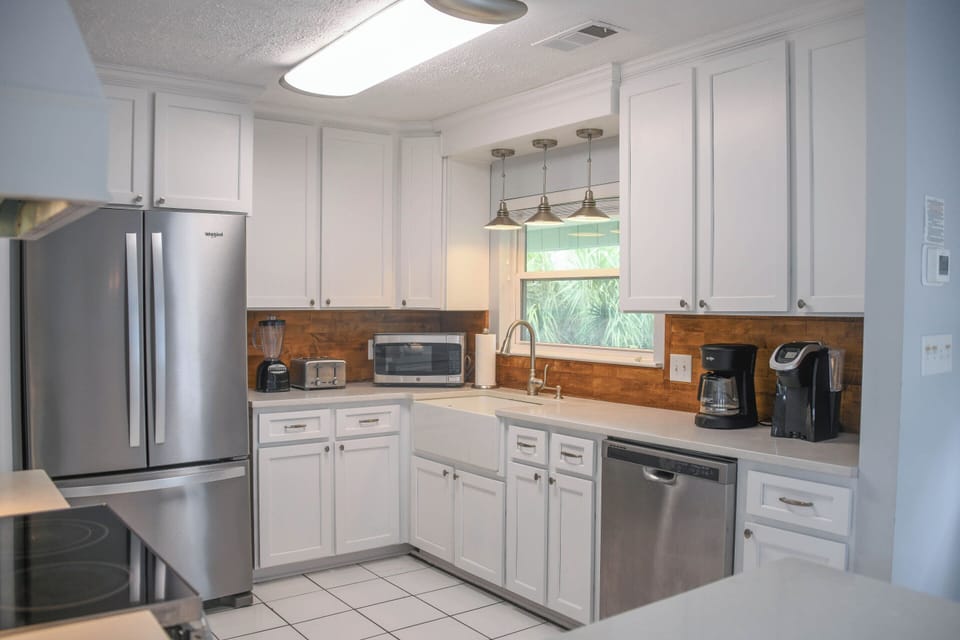 House, Multiple Beds, Kitchen, Beach View | Private kitchen | Fridge, microwave, oven, stovetop