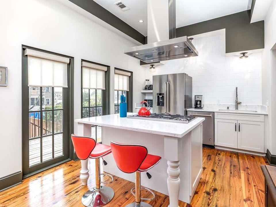 House, Multiple Beds, Fireplace, Garden View | Private kitchen | Fridge, microwave, oven, stovetop