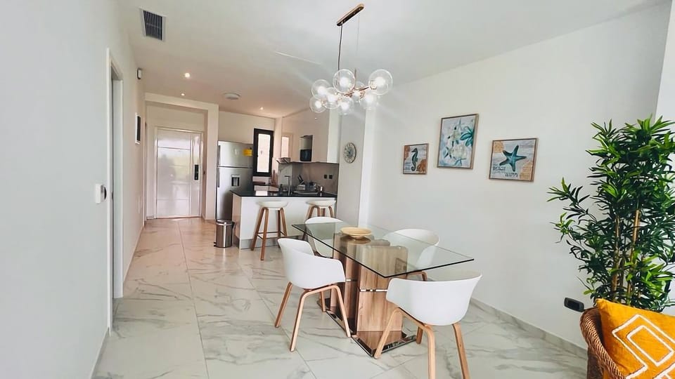 Apartment, 2 Bedrooms, Accessible, Smoking | Dining