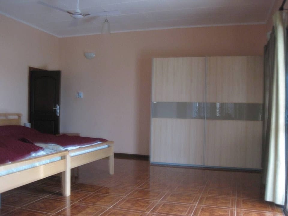 Room, 6 Bedrooms, Smoking, Balcony | 6 bedrooms