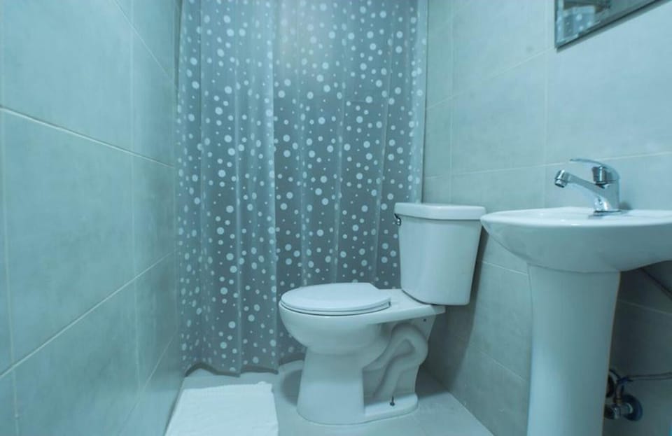 Room, 1 Bedroom, Smoking, City View | Bathroom