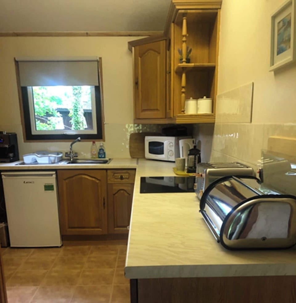 House, 2 Bedrooms, Patio, Garden View | Interior