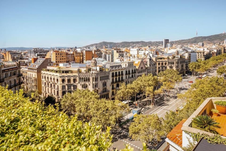 Fontanella by BCN URBAN ROOMS Bed and Breakfast in Barcelona