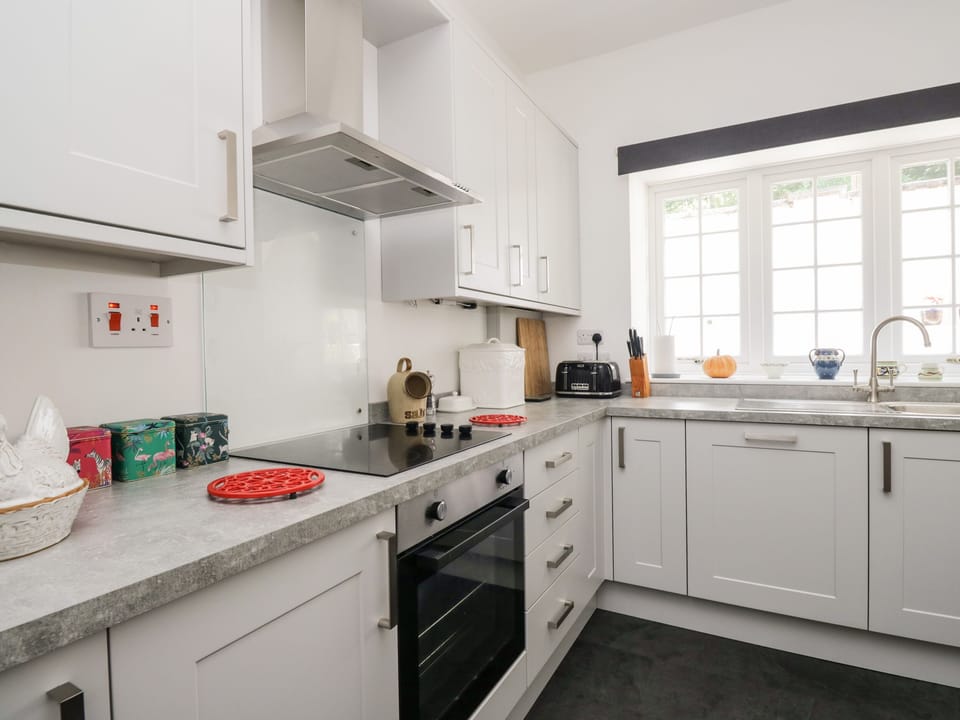 Fridge, dishwasher, electric kettle, toaster