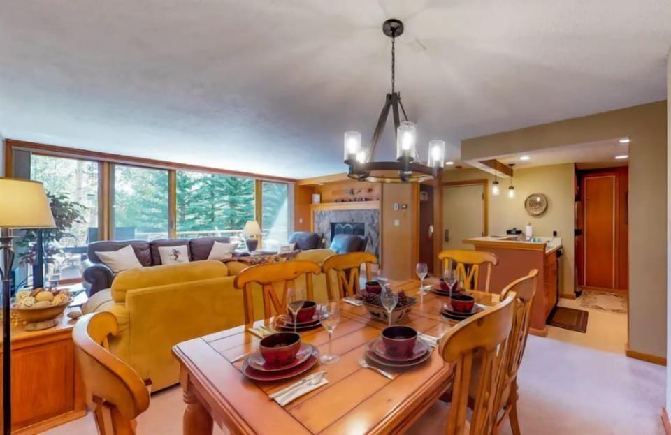 Condo (1 Bedroom Condo in West Keystone near) | Exterior