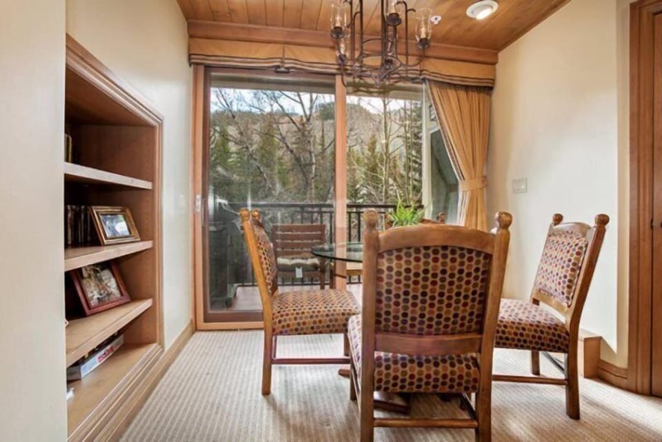 Condo (1 Bedroom in Lionshead Village - Antl) | Living room | Fireplace