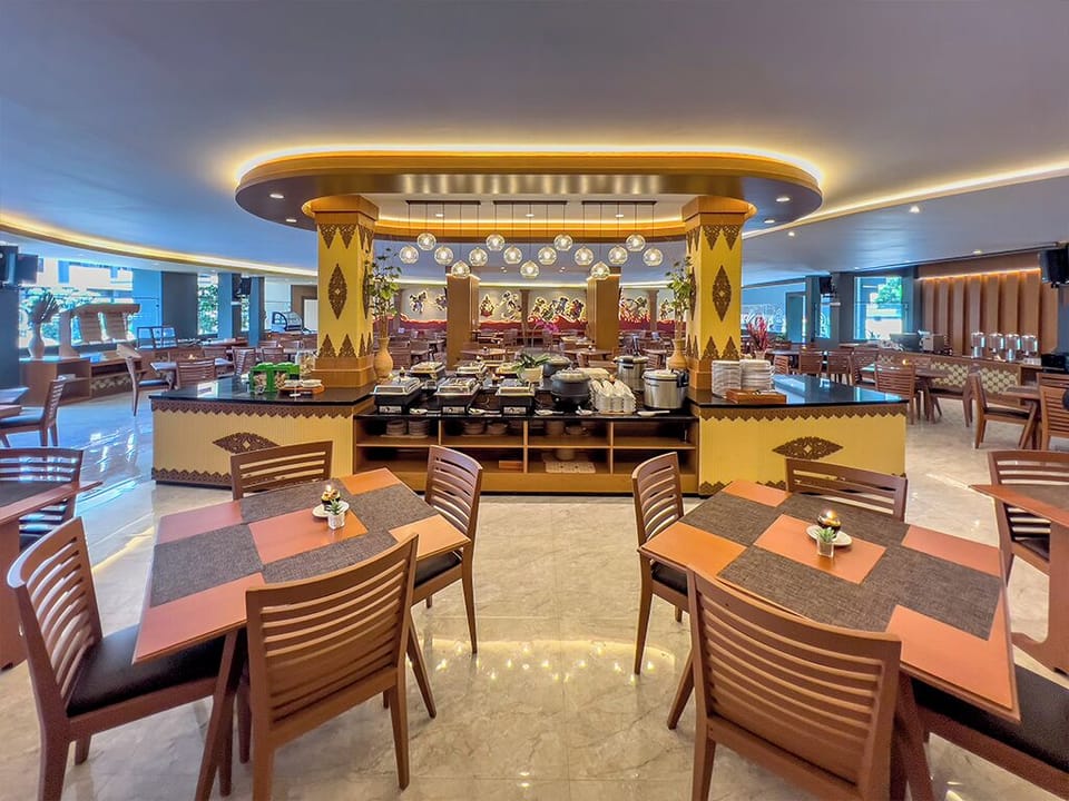 Daily buffet breakfast for a fee