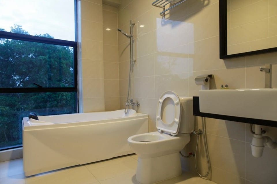 VIP Suite | Bathroom | Shower, free toiletries, hair dryer, bidet