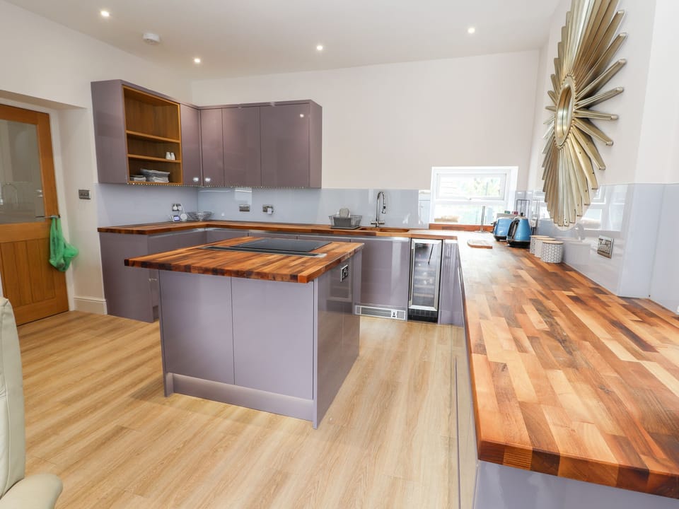 Fridge, dishwasher, electric kettle, toaster