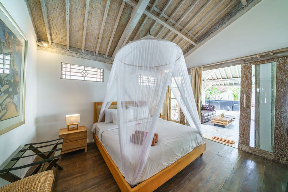 Deluxe Villa | 3 bedrooms, in-room safe, WiFi (free), bed sheets