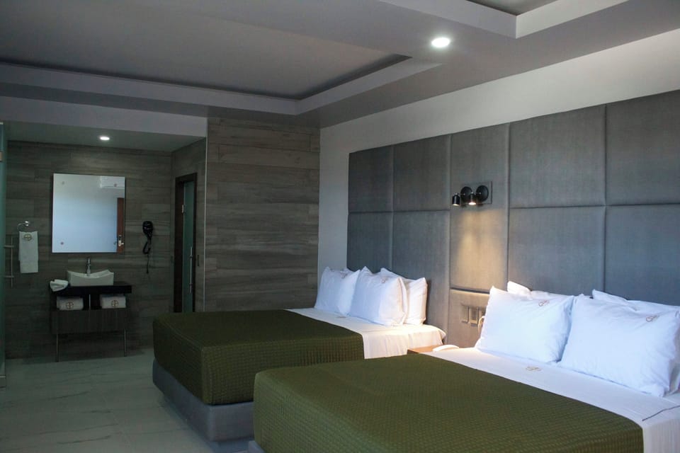 Deluxe Double Room | Desk, iron/ironing board, free WiFi, bed sheets