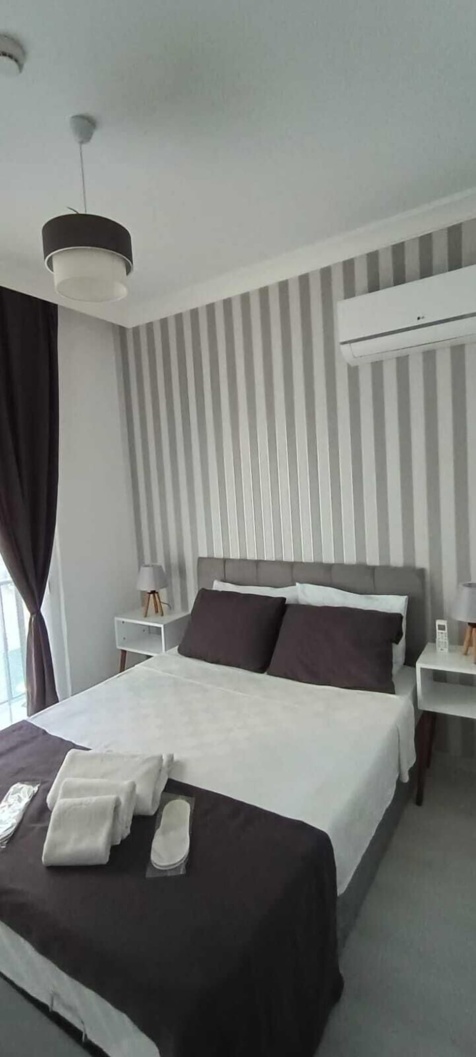 Desk, laptop workspace, free WiFi, bed sheets