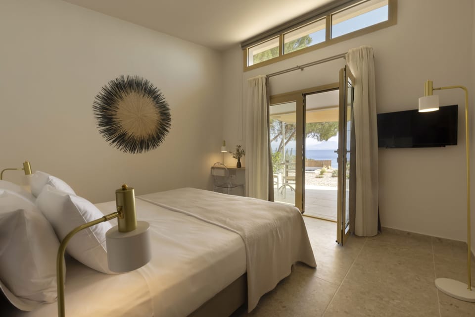 Standard Double or Twin Room, Sea View | Desk, laptop workspace, blackout drapes, soundproofing