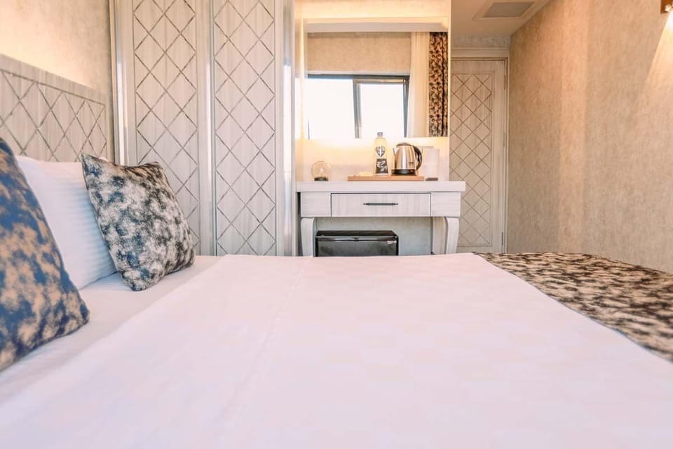 Standard Room | Egyptian cotton sheets, premium bedding, Select Comfort beds