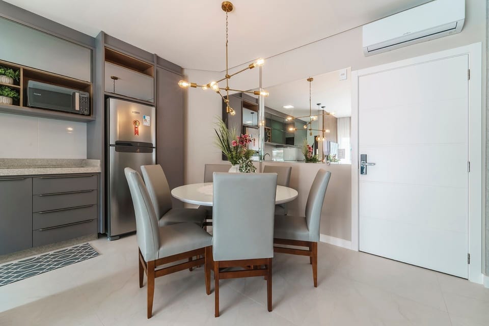Comfort Apartment | Dining