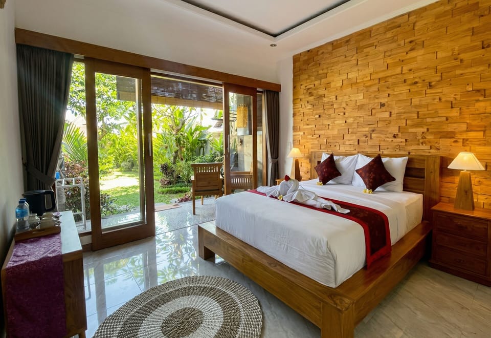 Deluxe Room | Desk, free WiFi, bed sheets
