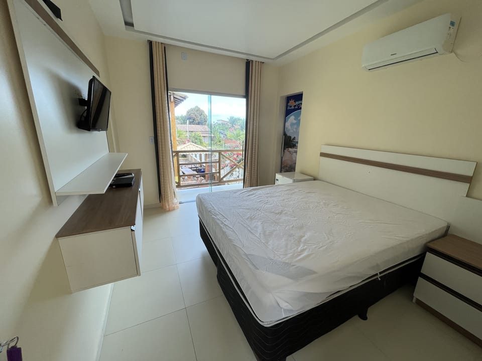Traditional Double Room | Blackout drapes, iron/ironing board