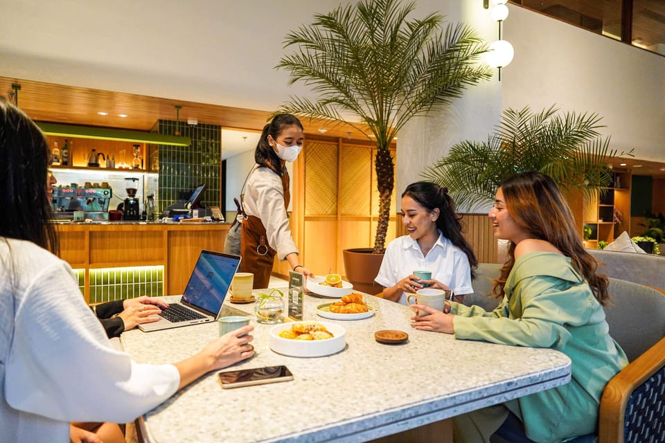 Daily buffet breakfast for a fee