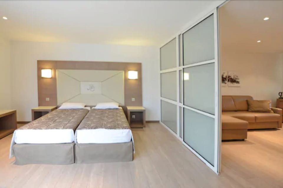 Quadruple Room, Terrace | Premium bedding, Select Comfort beds, minibar, in-room safe