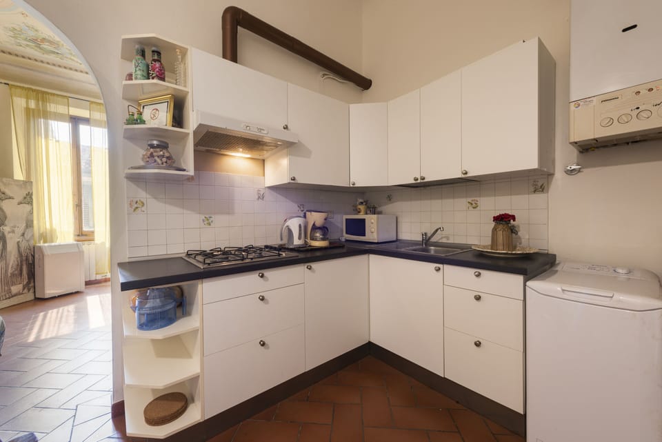 Comfort Apartment | Private kitchen | Fridge, stovetop, coffee/tea maker, cookware/dishes/utensils