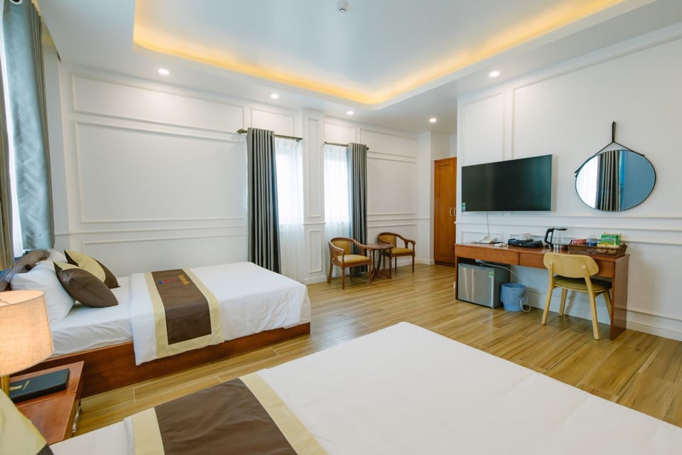 Family Suite | Minibar, desk, soundproofing, WiFi (free)