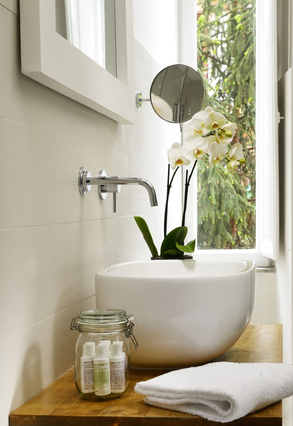 Superior Double Room | Bathroom sink