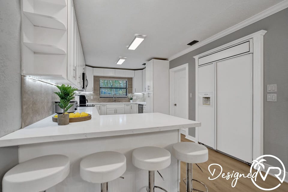Villa (Multiple Bedrooms) | Private kitchen
