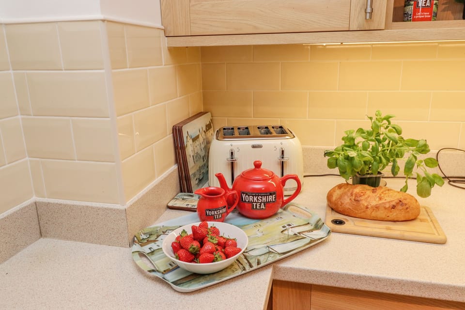 Fridge, dishwasher, electric kettle, toaster