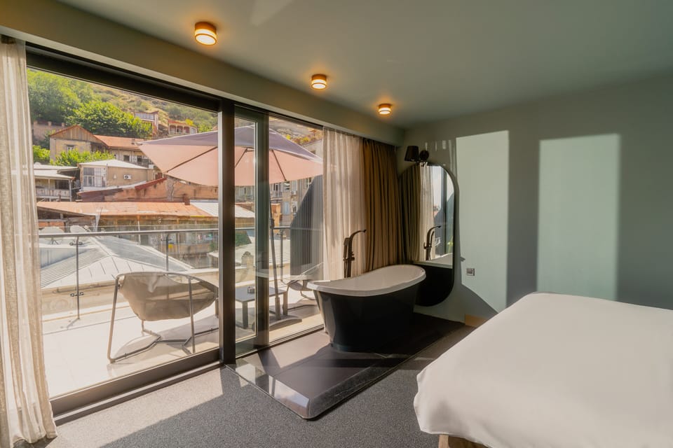 Presidential Double Room | Hypo-allergenic bedding, minibar, in-room safe, soundproofing