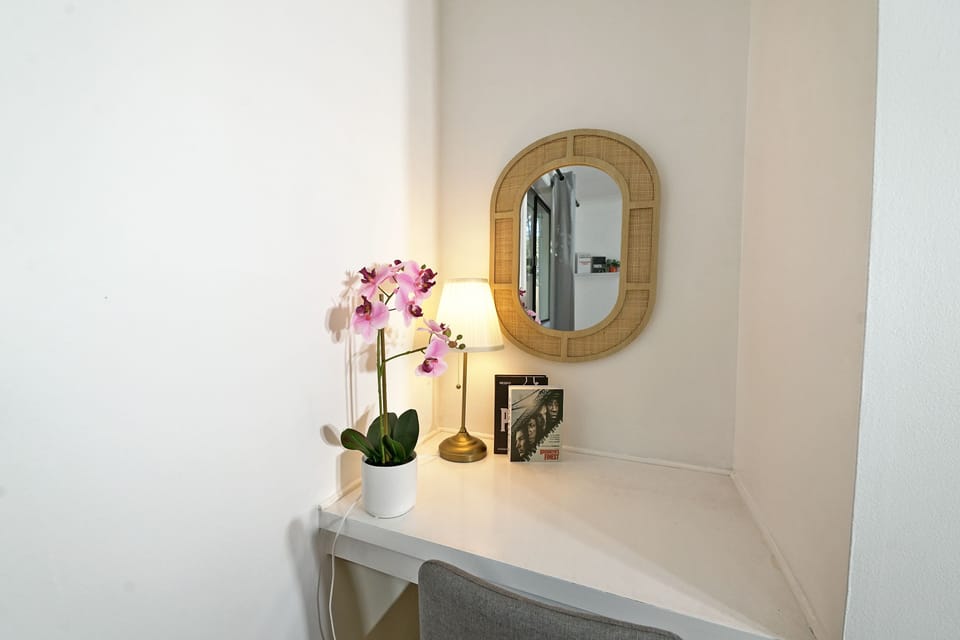 Comfort House | 8 bedrooms, Select Comfort beds, iron/ironing board, free WiFi