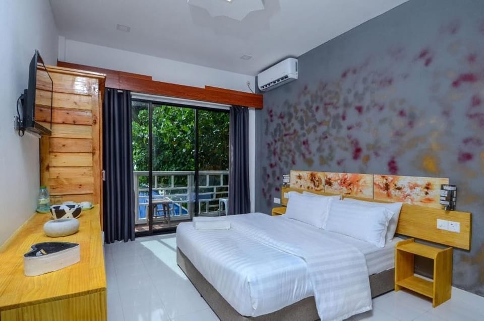 Desk, free WiFi, bed sheets, wheelchair access