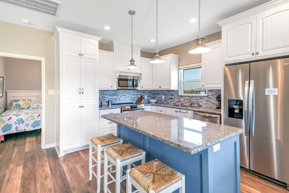 House, 3 Bedrooms | Private kitchen | Coffee/tea maker, fridge, oven, toaster