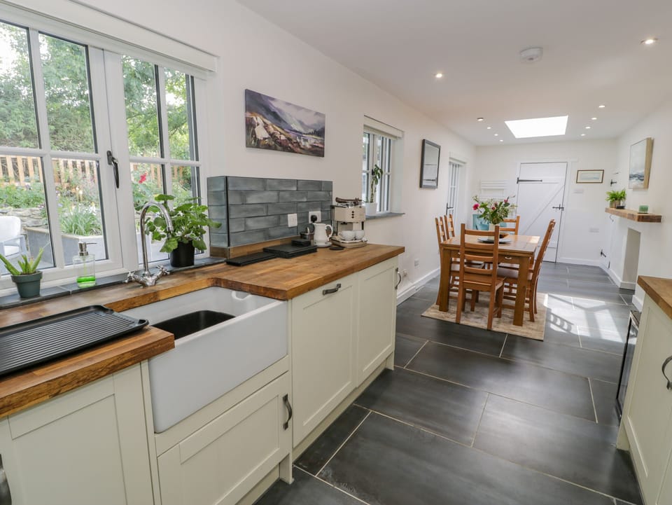 Cottage | Interior