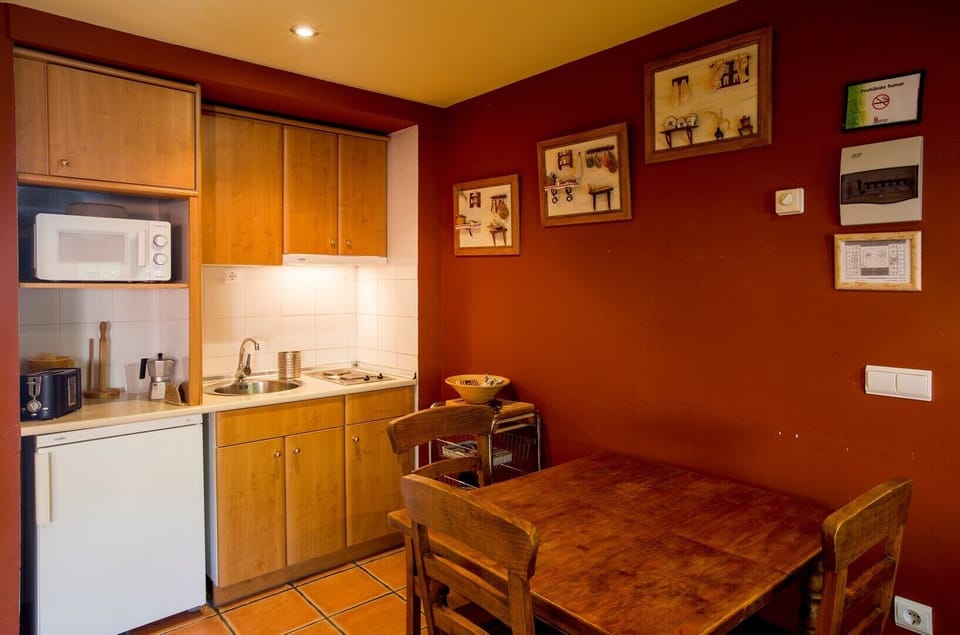 Comfort Studio Suite, 2 Bedrooms | Free WiFi, bed sheets