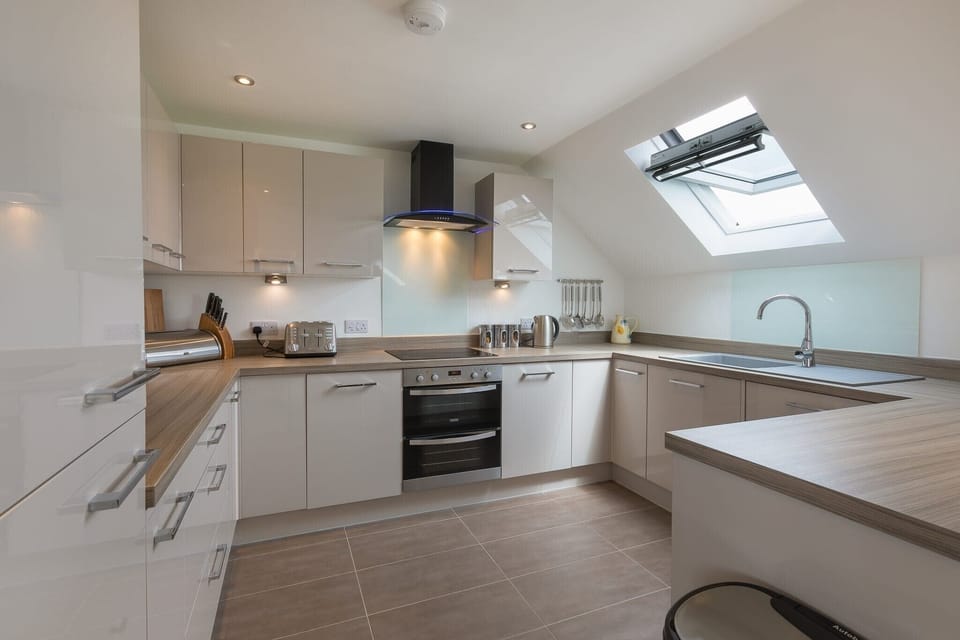 Fridge, dishwasher, electric kettle, toaster