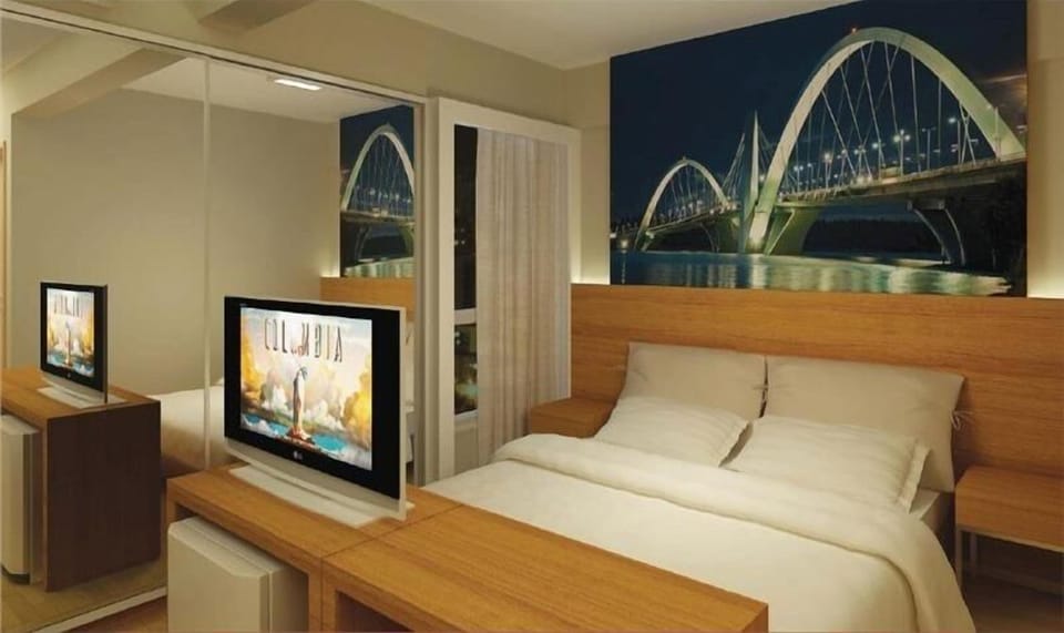 Standard Duplo | Minibar, in-room safe, individually decorated, desk