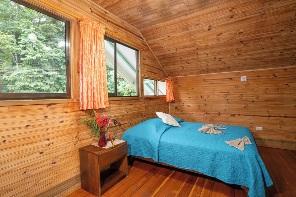 Standard Double Room | 1 bedroom, in-room safe, WiFi (free), bed sheets