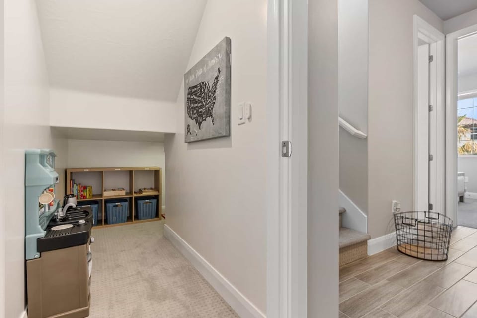 Townhome, 5 Bedrooms | Interior