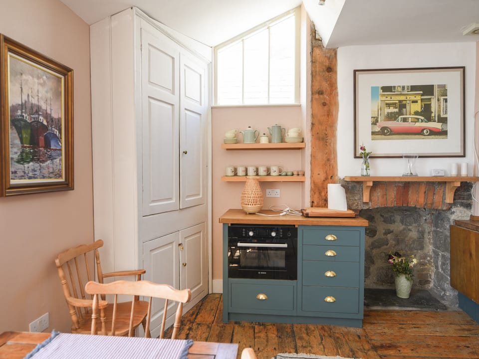 3 bedrooms, individually decorated, individually furnished, free WiFi