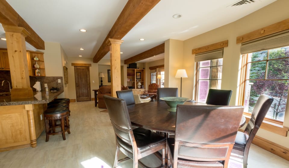 Suite, 3 Bedrooms | Private kitchen